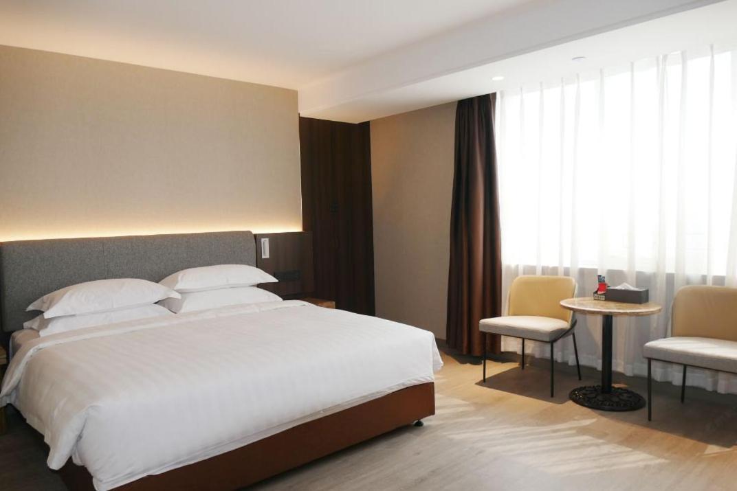 Jinan Yuquan Simpson Hotel Ngoại thất bức ảnh