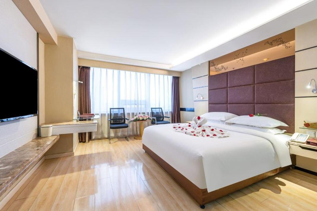 Jinan Yuquan Simpson Hotel Ngoại thất bức ảnh
