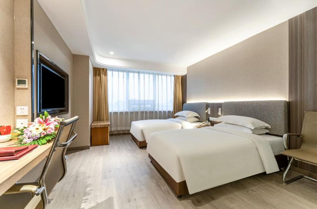 Jinan Yuquan Simpson Hotel Ngoại thất bức ảnh