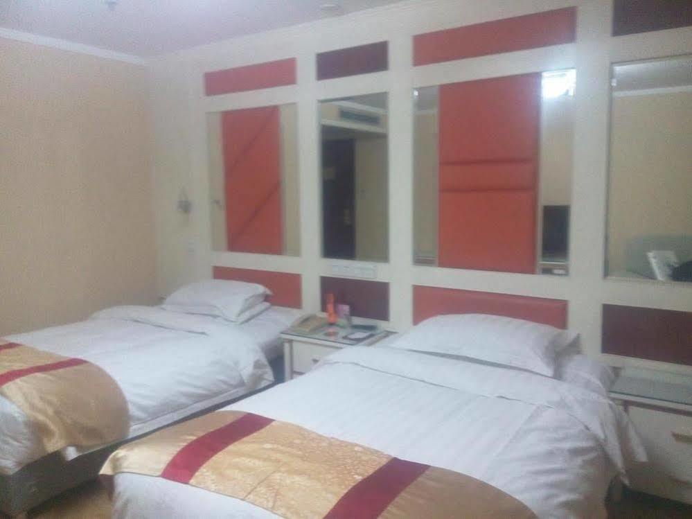 Jinan Yuquan Simpson Hotel Ngoại thất bức ảnh